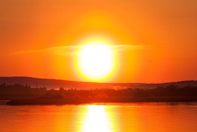 Sunset at the Arctic Circle - Who Is This Tour Best For?