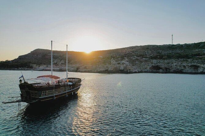 Sunset Cruise with Greek BBQ & Unlimited Aperol Spritz, Beer Wine - The All-You-Can-Drink Bar