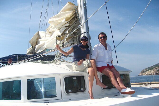 Sunset on a catamaran: from Es Vedrá to Cala Conta - The Experience: Authenticity and Memorable Moments