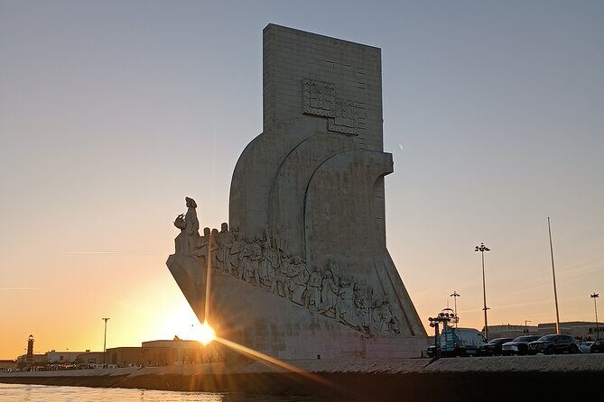 Sunset sailing boat trip in Lisbon with snacks - The Experience and Its Value
