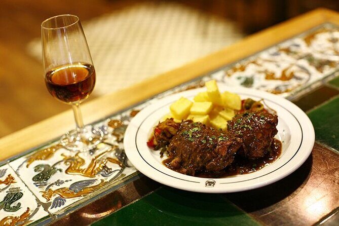 Tapas Food Tour in Jerez de la Frontera - The Guide and Their Role