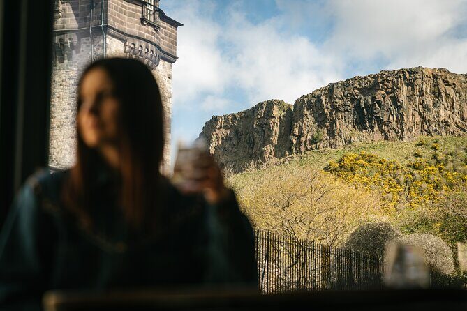 Taste & Tour: Edinburgh Food Tour with Drinks - The Experience: What Travelers Can Expect