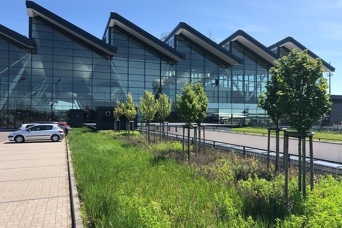 Taxi from Gdask airport to city centre ( old town Gdask ) - Who Is This Transfer Service Best For?