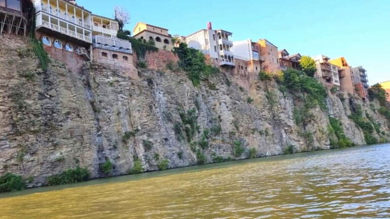 Tbilisi: River Sightseeing Boat Ride with Welcome Drink - Why This Tour Matters for Your Trip