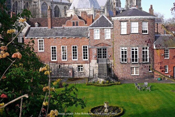 The Best of York Private Walking Tour: Landmarks & Hidden Gems - What’s Included and What to Consider