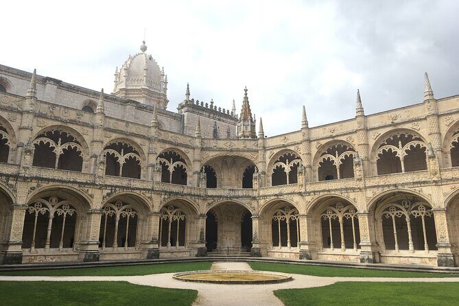The best Walking tour in Belem with Jeronimos Ticket included - Authentic Experiences from the Reviews