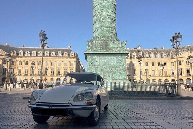 The Essentials of Paris in a Classic Open Top Car Citroën DS - The Sum Up