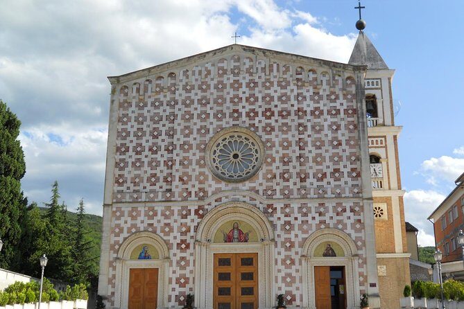 The Eucharistic Miracle and the Holy Face's Sanctuaries - Private Tour from Rome - A Deep Dive into the Tour Experience