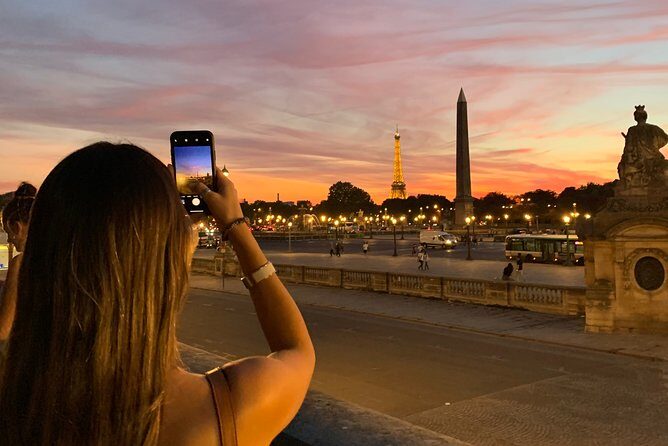 The Great Paris Layover: Private Tour with optional car upgrade - Meet Your Guide and Begin at Trocadéro