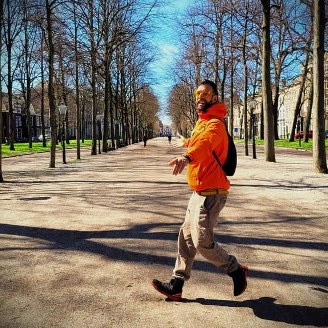 The Hague: Guided Bike Tour with Storyteller Guide - The Value of This Tour