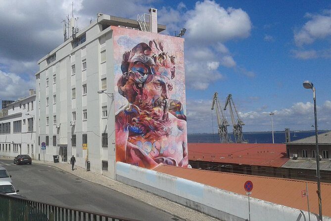 The Real Lisbon Street Art Private Guided Tour by Minivan - Why the Minivan Makes a Difference