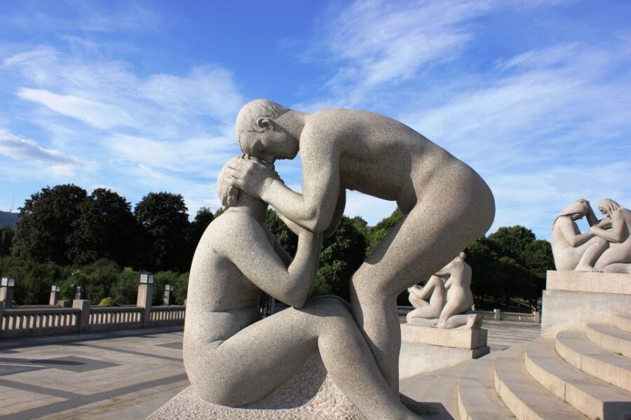 The Vigeland Park in Oslo: Insta-Perfect Walk with a Local - Detailed Breakdown of the Itinerary