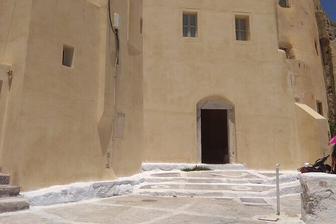 Top Sights of Santorini with Wine Tasting and Sunset in Oia - Who Is This Tour Best For?