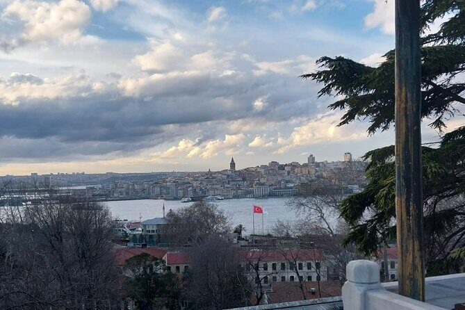 Topkapi Palace with Harem Walking Tour with Guide - Visiting Hagia Irene