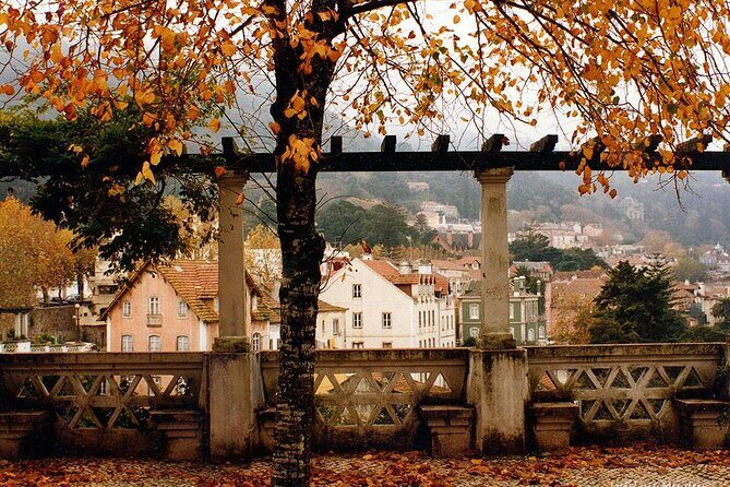 Tour group Sintra : Pena Palace, Regaleira, Cabo DA Roca and Cascais - Who Will Love This Tour?