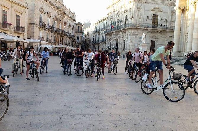 Tour in bike history Island Ortigia and archeological park Neapolis - A Closer Look at the Itinerary