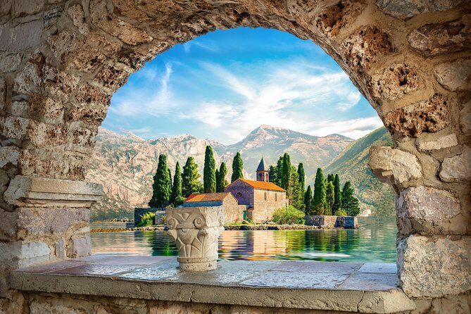 Tour Kotor - Perast Old Town - Island Our Lady of the Rocks - Every 2 hours - The Sum Up