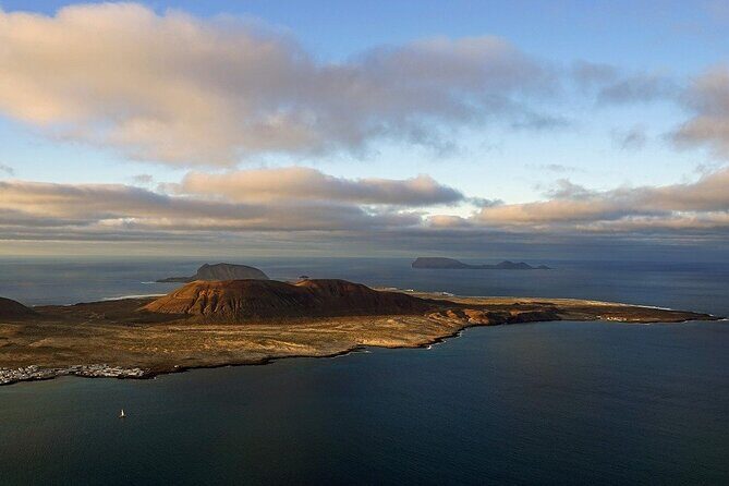 Traditional Canarian street market and marine reserve of La Graciosa - What Makes This Tour Stand Out?
