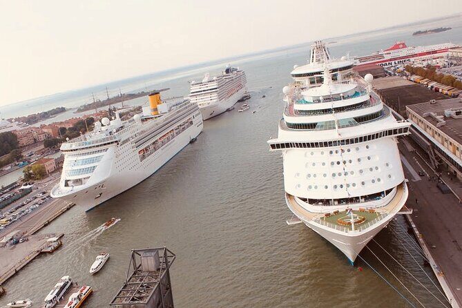 Transfer from Padova to Venice City Airport/Port or v.v. - Who Should Book This Service?