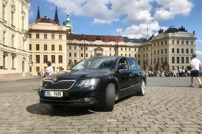 Transfer from Prague Hotel to Airport Prague - Who Is This Transfer Best For?