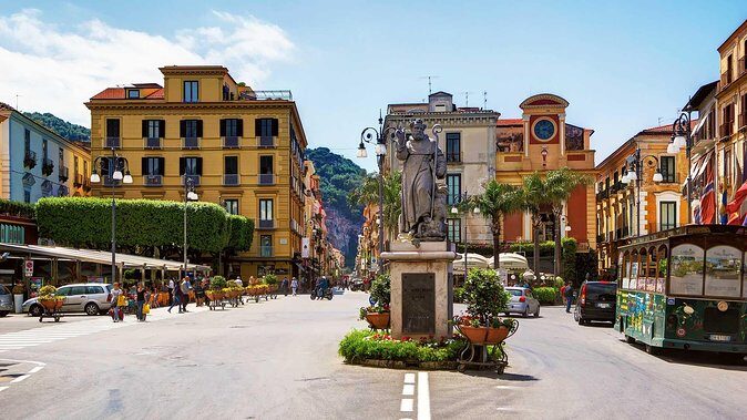 Transfer from Sorrento to Naples or Naples to Sorrento - The Experience: What You Can Expect