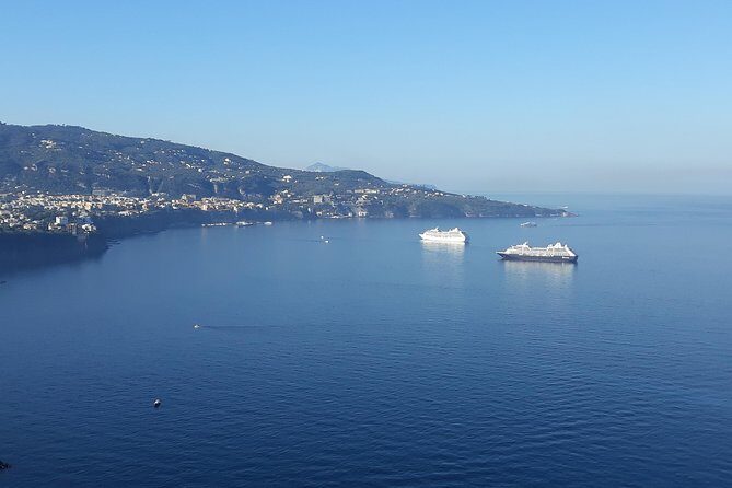 Transfer from Sorrento to Naples or vice versa - The Driver’s Role: More Than Just a Chauffeur