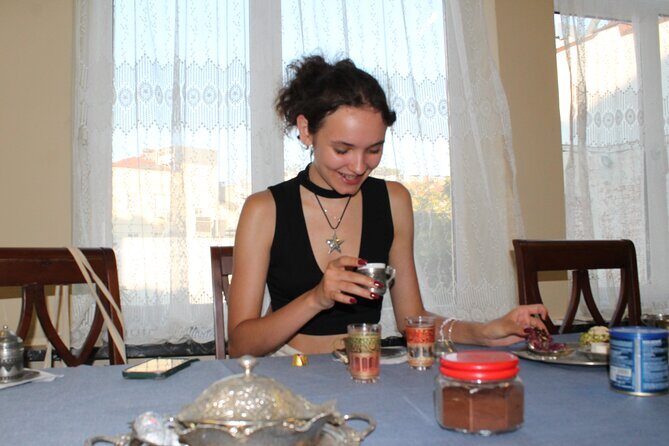 Turkish Coffee on Sand and Fortune-Telling Workshop by Gentlemen - The Group Size and Atmosphere