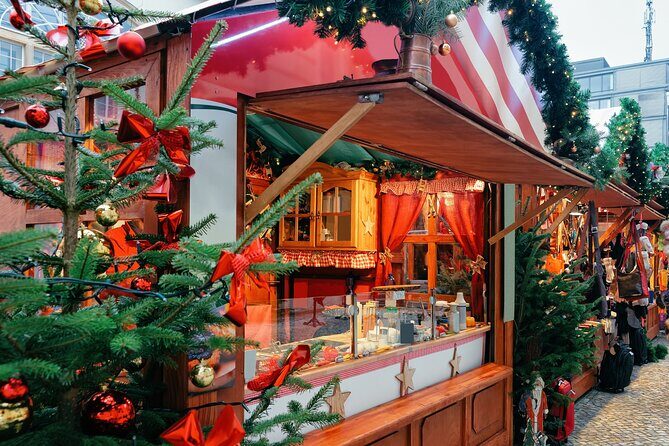 Unusual track game on Christmas markets in Reims - Why Choose This Tour?