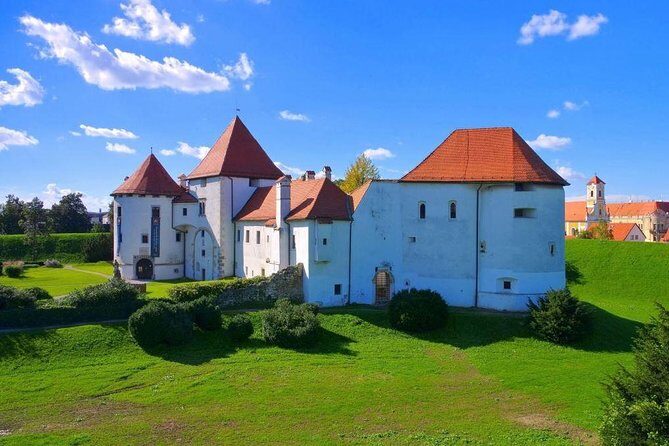 Varazdin Baroque Town & Trakoscan Castle, Small Group from Zagreb - Practical Details and What to Expect