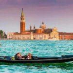 Venice: Private Serenade Gondola Tour - 30 minutes - The Itinerary in Detail