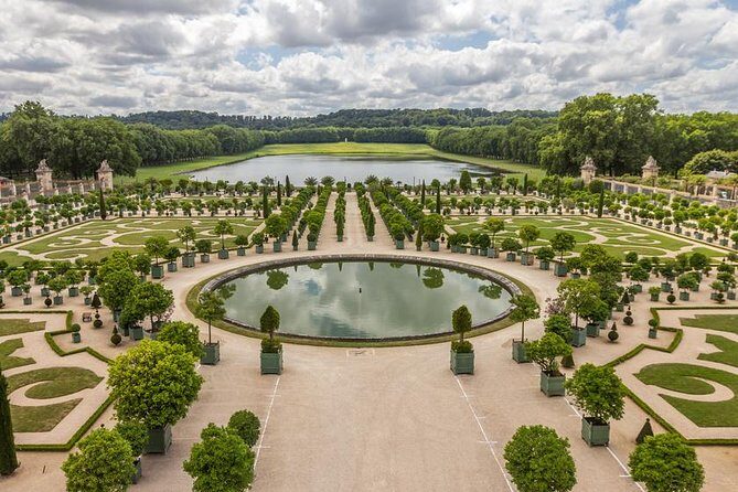 Versailles Private Day Excursion with Palace, Gardens & Trianon - FAQ