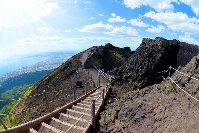 Vesuvius tour entrance to the crater and return bus - Who Is This Tour Best Suited For?