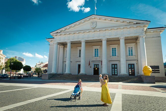 Vilnius Private Photoshoot Tour - The Photography Experience