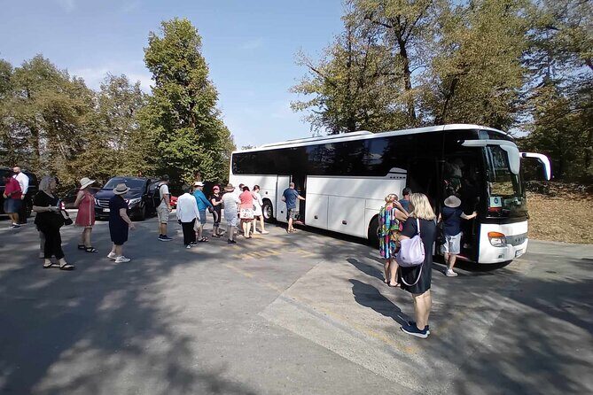 Vlora Airport Transfers - Via Transfer Albania - Who Should Use This Transfer Service?