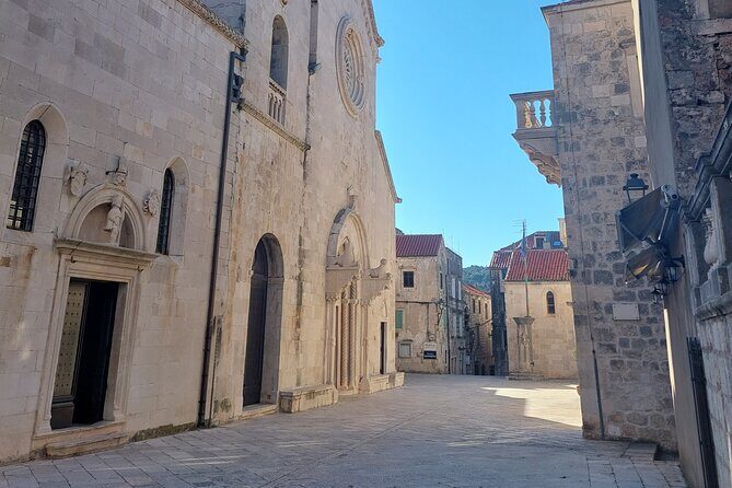 Walking Tour in old town Korcula 1 Hour - The Sum Up