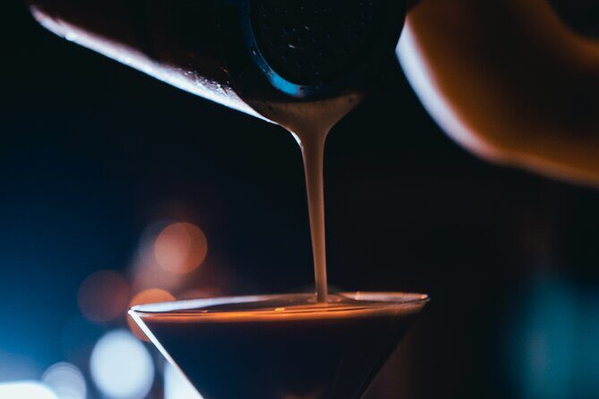 Wednesday Night Live Music and Cocktails Ticket in Kontakt Bar - The Itinerary: What to Expect