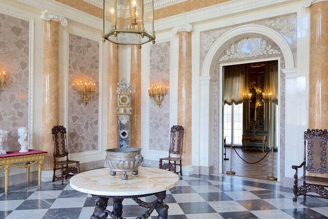Wilanów Royal Palace + Polish Vodka Museum: SMALL GROUP /inc. Pick-up/ - FAQ
