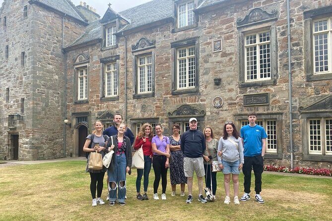 Windsor Daily Town Walking Tour - 11am & 2pm - A Close Look at the Windsor Town Tour