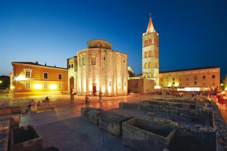 Zadar: Old Town Evening Group Guided Walking Tour - What to Expect from the Tour