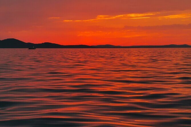 Zadar: Sunset & Nighttime Cruise with unlimited Sparkling Wine - Why This Tour Works
