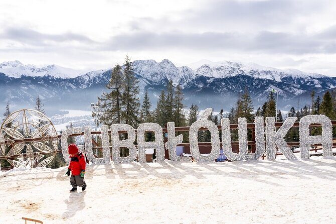 Zakopane and Hot Springs from Krakow Full-Day Tour - Stop 1: Chocholów — A Taste of Highland Life