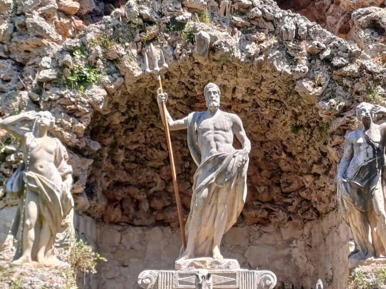 8 hours of Pure Bliss - Private Speedboat Experience - FAQ