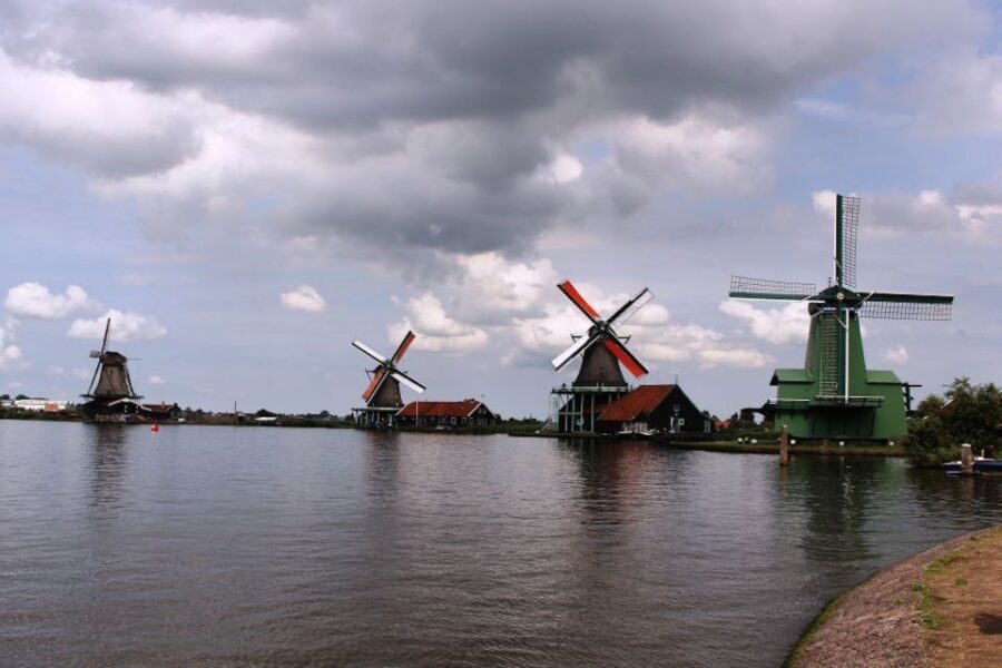 Amsterdam: Volendam, Windmill, and Cheese Farm Private Tour - The Transportation and Group Dynamic