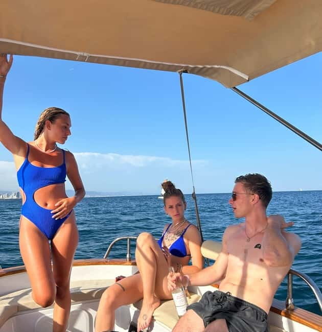 Barcelona: Private Classic Yacht Tour with Drinks - The Stops and Highlights