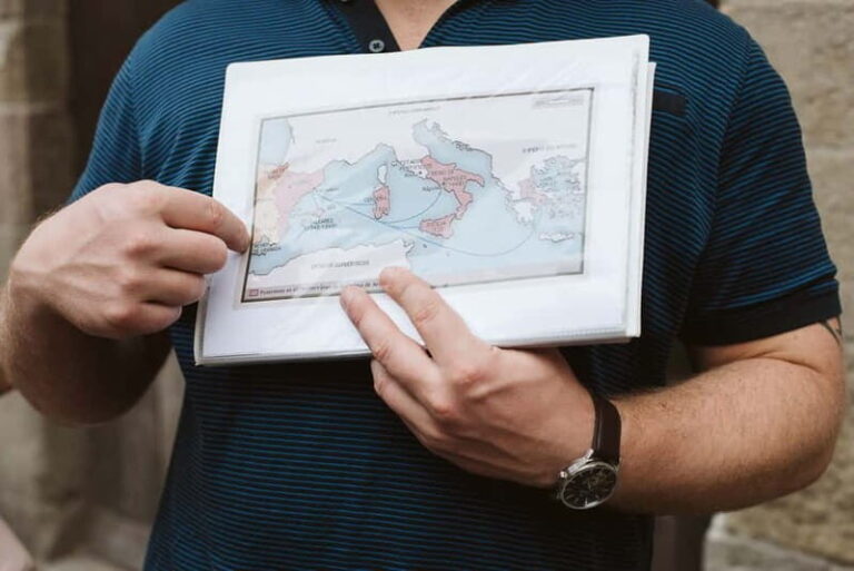 Barcelona: Tapas, Wine & History Tour of the Old Town - Authenticity and Experience: What Makes This Tour Special