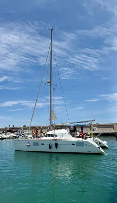 Benalmádena: Sailing & Dolphin Watching with Snacks/Drinks - Who Would Enjoy This Tour?