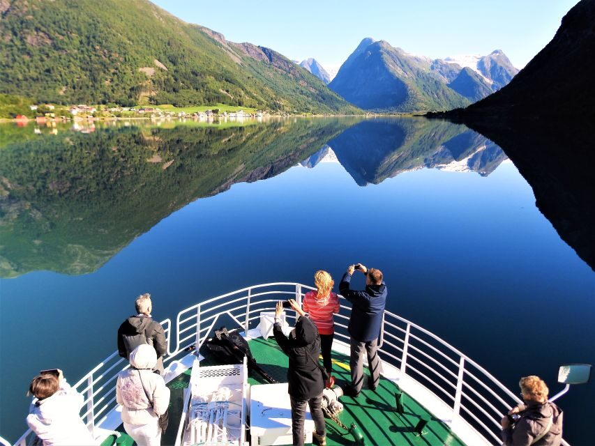 Bergen: Guided Fjord & Glacier Tour to Fjærland - The Scenic Drive Up Vikafjellet Mountain Pass