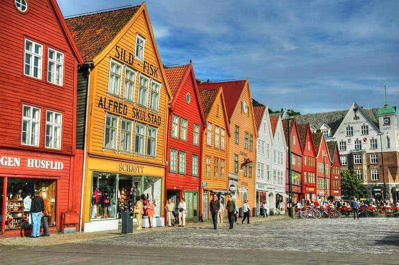 Bergen: Private Walking Tour With Local Guide - What to Expect on Your Bergen Walking Tour