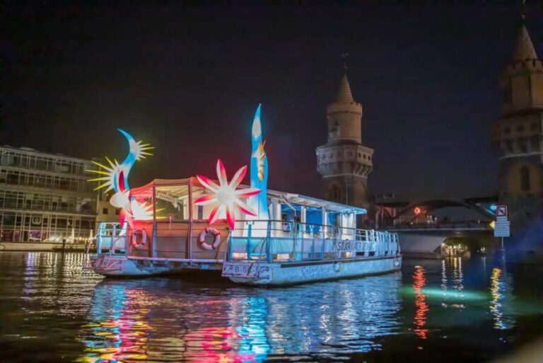 Berlin: Evening city tour with specially illuminated boats - The value of this experience