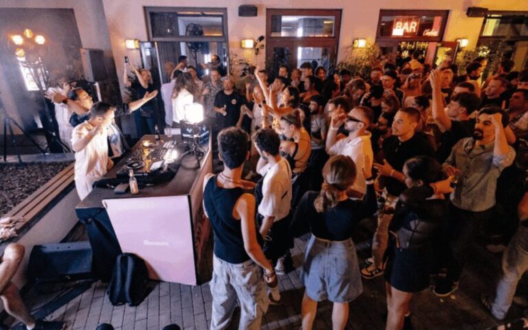 Berlin: Pub Crawl with Shots and VIP Club Entry - The Sum Up: Who Is This Tour Best For?